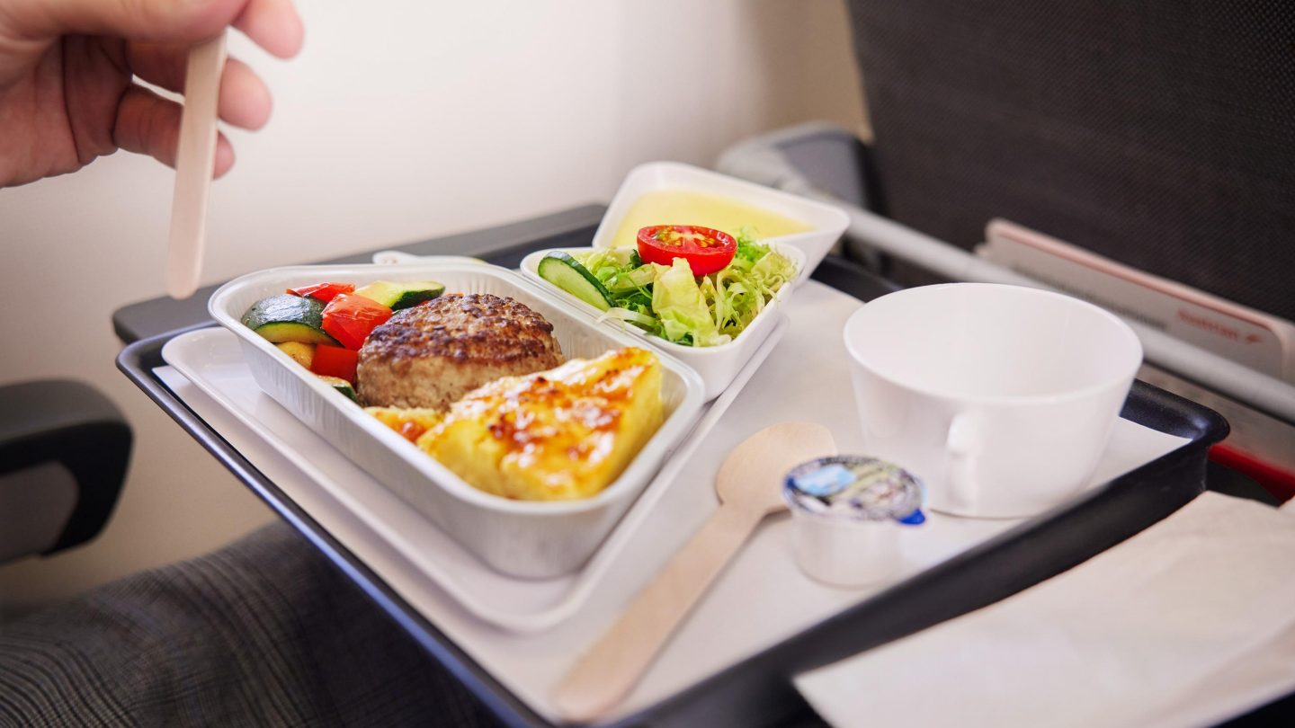 Hauptgang mit einem kleinen Salat