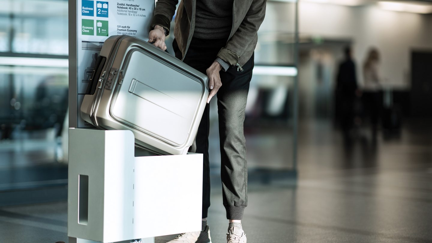 Austrian baggage tracing outlet