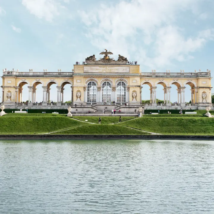 Flug ab Innsbruck nach Wien